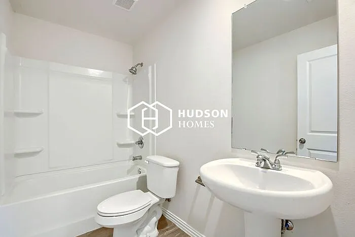 602 S 24th St — Photo 11
