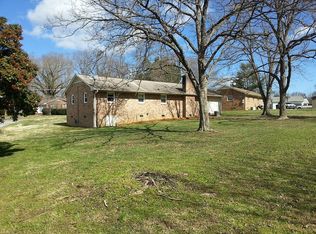 412 Glen Oaks Dr, Burlington, NC 27217
