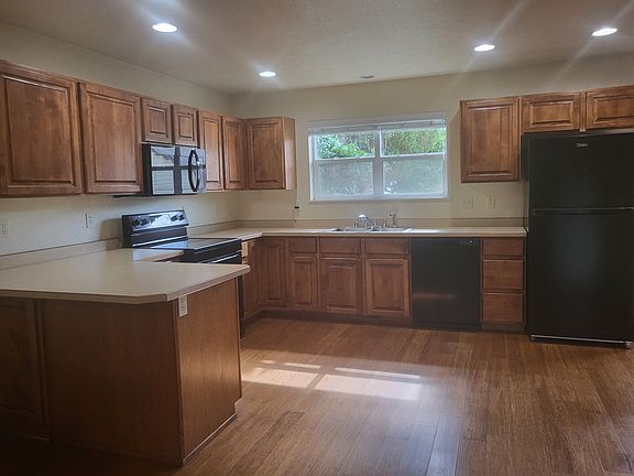 2nd image of 2808 Oshaughnessy St