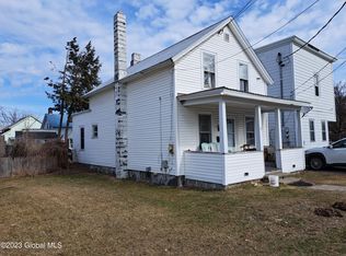 13 1st St, Glens Falls, NY 12801