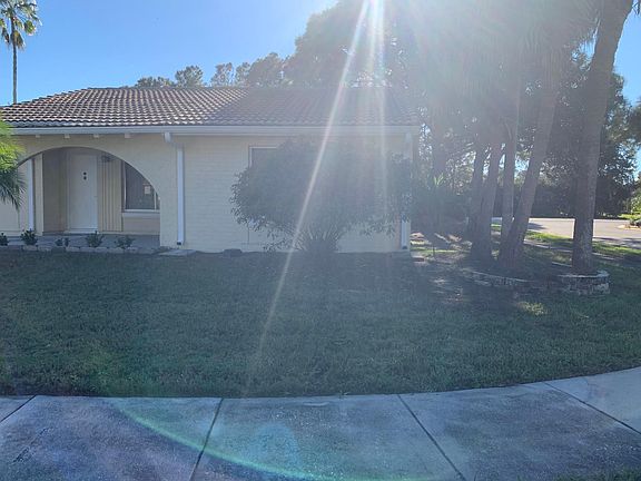 5th image of 10402 Montpelier Cir