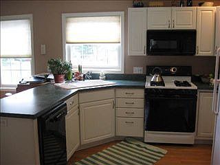 3rd image of 42 Springfield Dr
