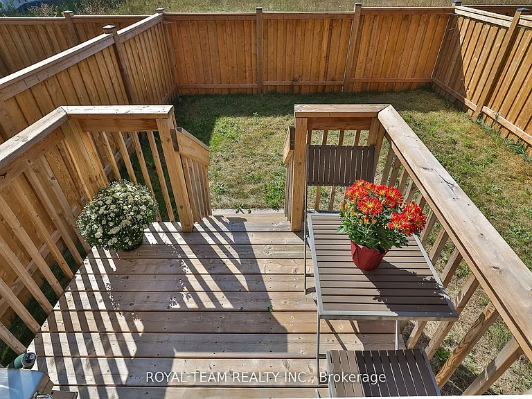 1246 Peelar Cres — Photo 26