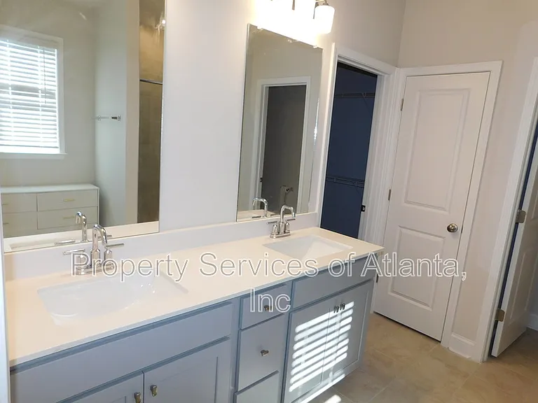 930 Elderberry Ct — Photo 25