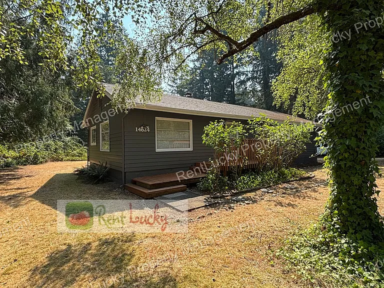 14624 161st Ave SE — Photo 2