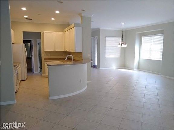 3rd image of 2338R Bainmar Dr