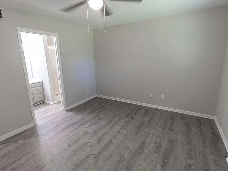 1923 Mirtle Grove Ct — Photo 20
