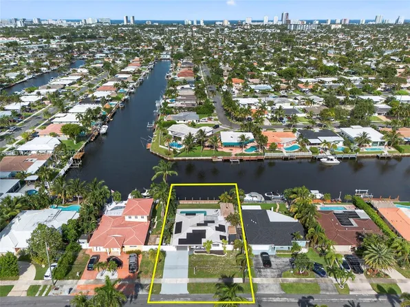 380 SE 1st Ter, Pompano Beach, FL 33060