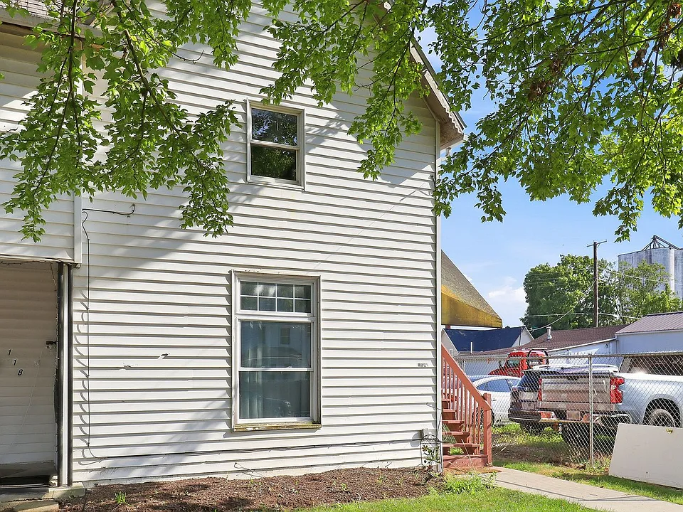 118-118 1/2 Logan Ave