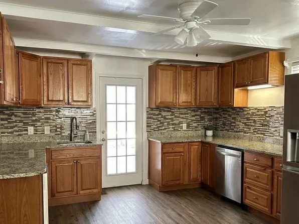 7 Lawndale Ave, Saugus, MA 01906