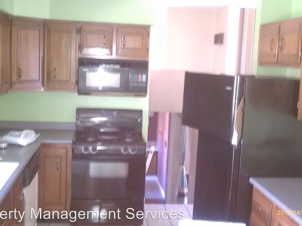 2nd image of 18311 Warrick St