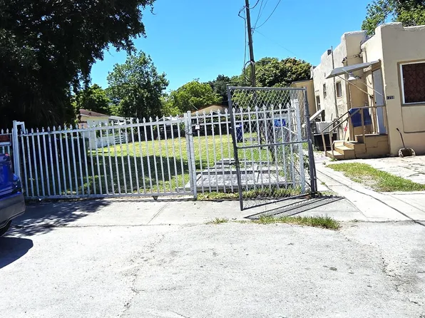1252 NW 35th Street, Miami, FL 33142