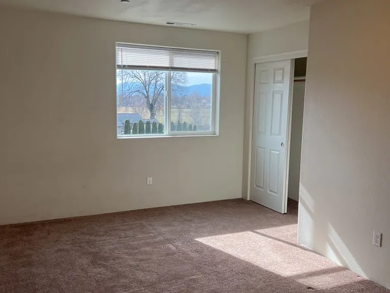 4475 Hamrick Rd — Photo 35
