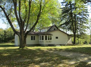 9451 Eastman Rd, Beulah, MI 49617