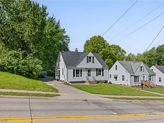 4th image of 1926 E 290th St