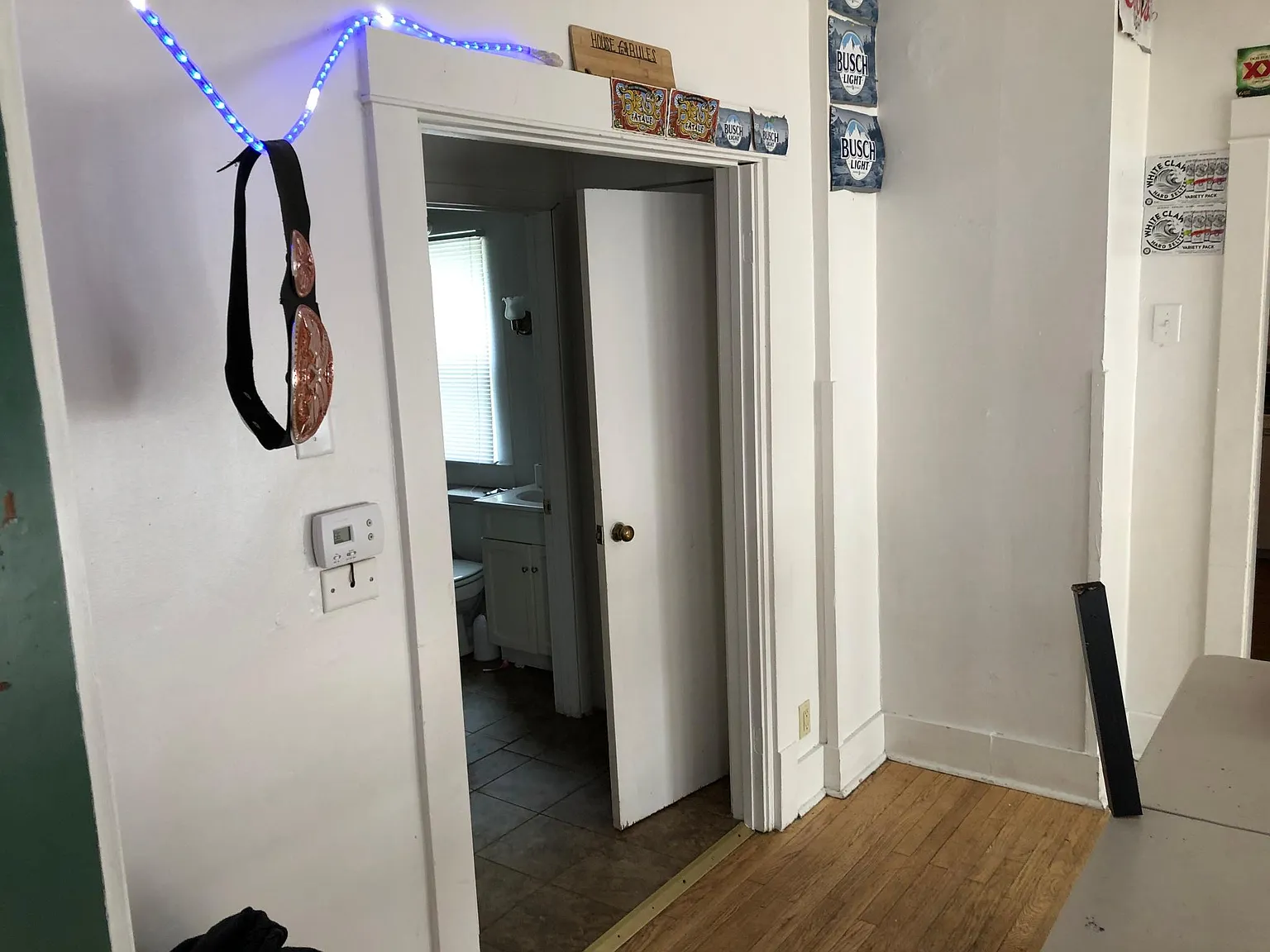4 bed, 2200 sqft, $2,600 — Photo 4