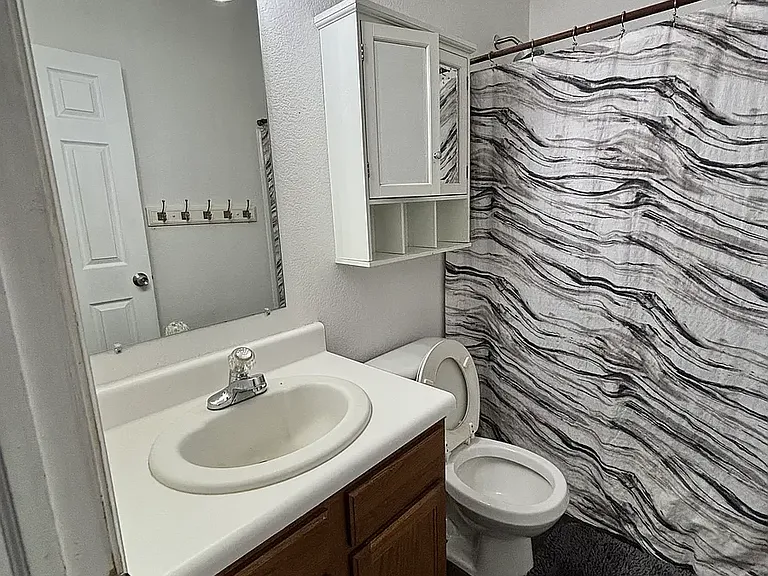16241 E 17th Pl #D — Photo 11