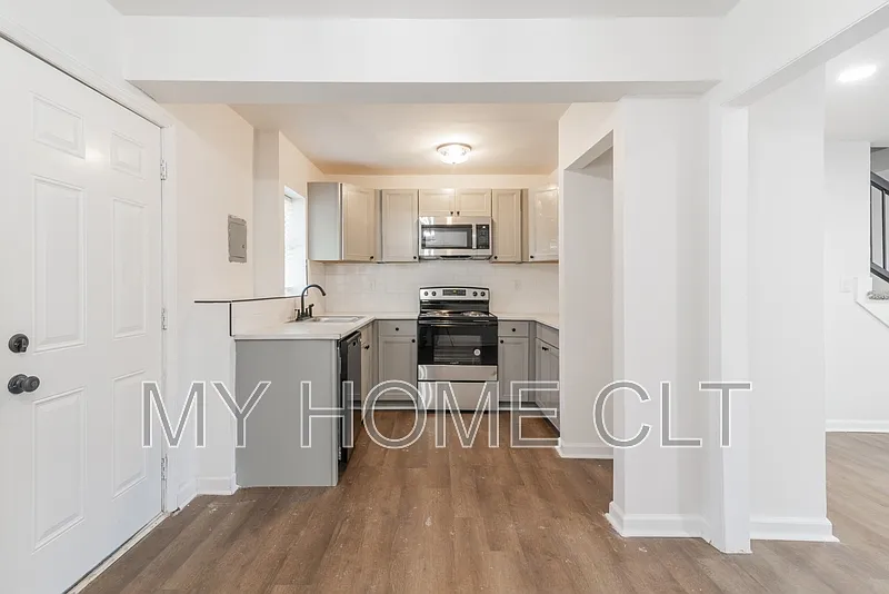 2 bed, 1.5 bath, 854 sqft, $1,250 — Photo 2