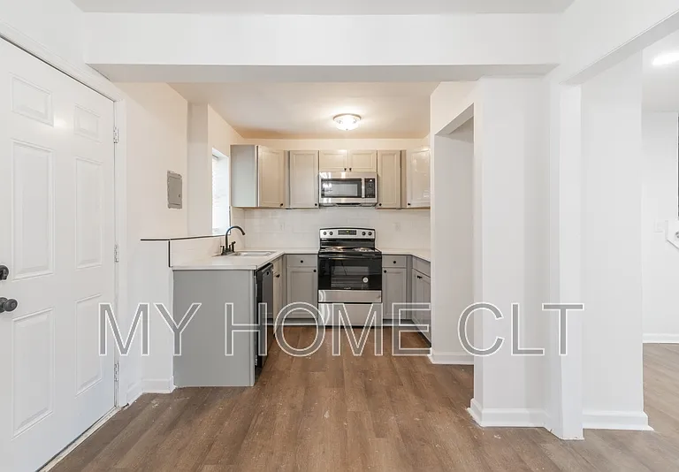 931 Cantwell St #1 — Photo 8
