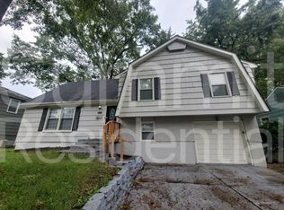 8218 E 133rd Ter, Grandview, MO 64030