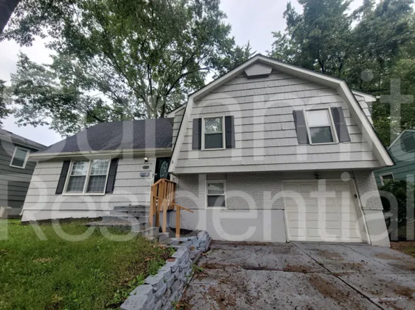 8218 E 133rd Ter, Grandview, MO 64030