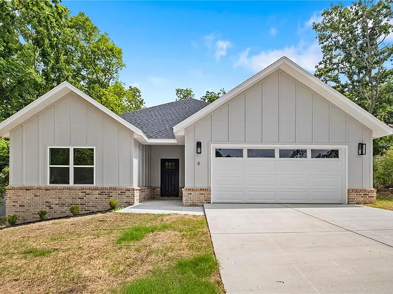 6 Tarland Ln — Photo 1