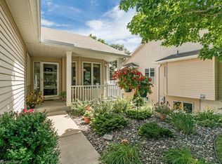2119 Overlook Dr, Bloomington, MN 55431
