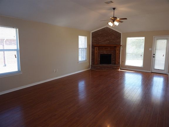 3rd image of 1460 Ashbourne Dr