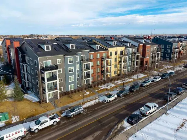 755 SW Copperpond Blvd SE #5105, Calgary, AB T2Z 4R2