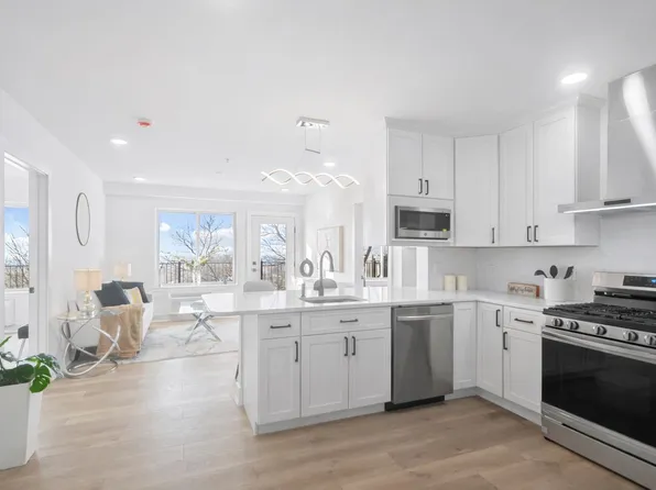 2601 Jane Street image 1 of 19