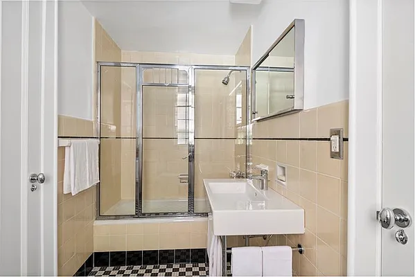 Sold by Douglas Elliman | media 19