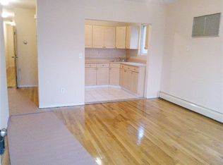 14128 249th St, Rosedale, NY 11422