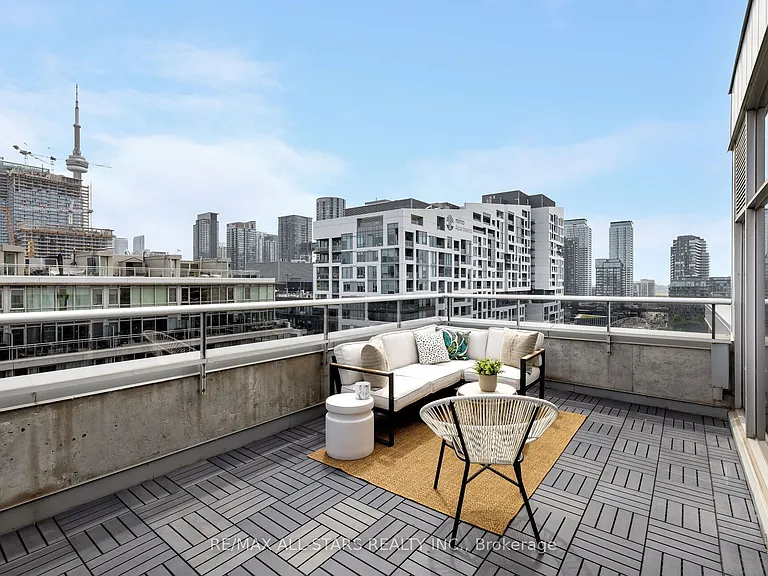 60 Bathurst St #Penthouse 1011 — Photo 28