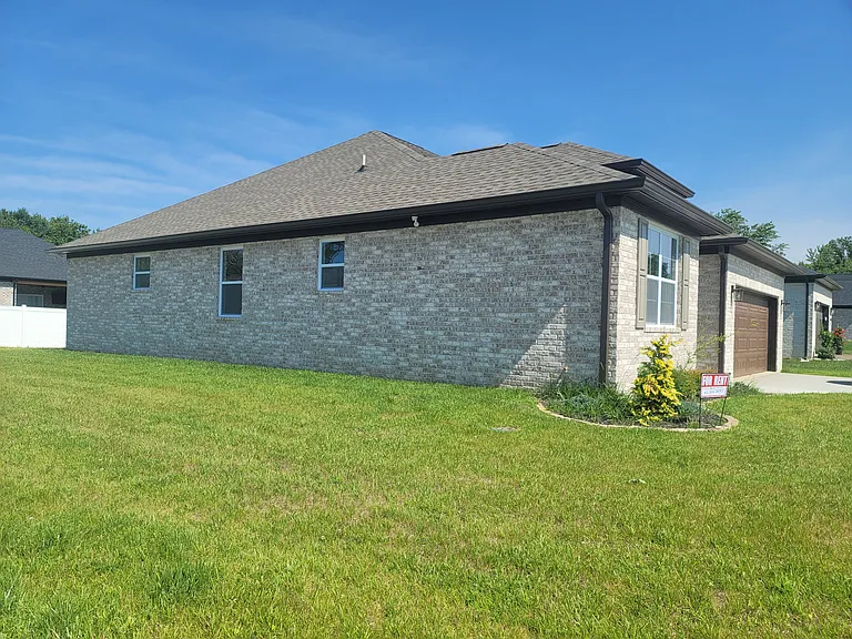 3611 Sand Dr — Photo 4