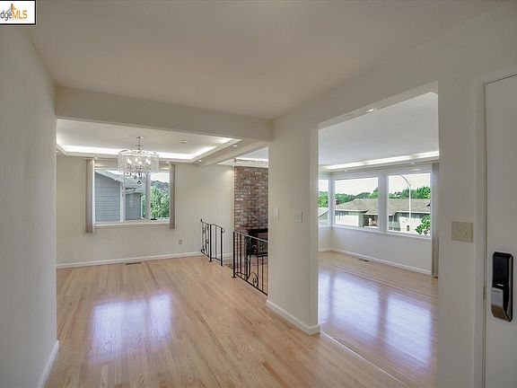 5th image of 3426 Grasswood Dr