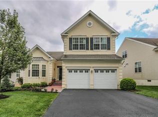 105 Andover Dr, Kendall Park, NJ 08824