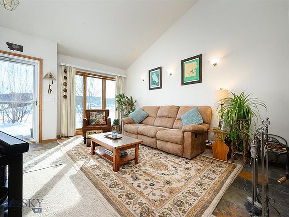 3rd image of 104 Buffalo Dr