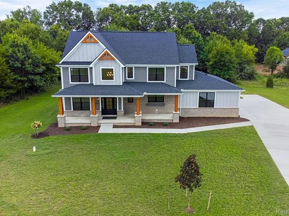 3097 Gecko Trl, Pinckney, MI 48169