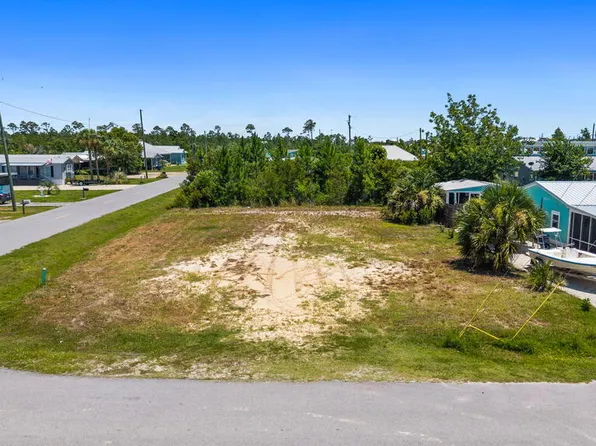 210 4th St, Mexico Beach, FL 32456