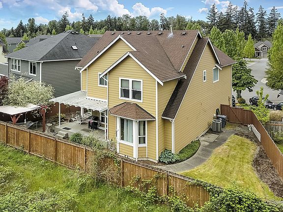 2nd image of 8516 153rd St E