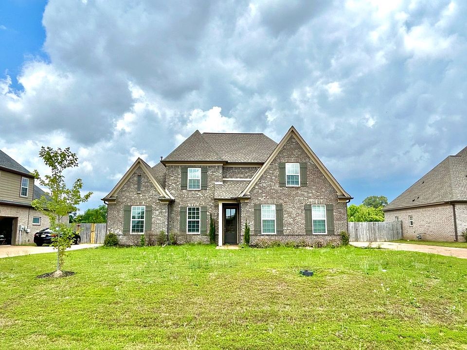 1st image of 4400 Davall Cir #1