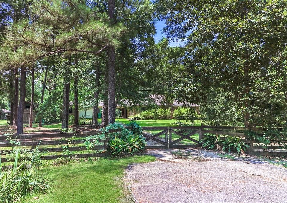 1st image of 28238 Evelyn Dr
