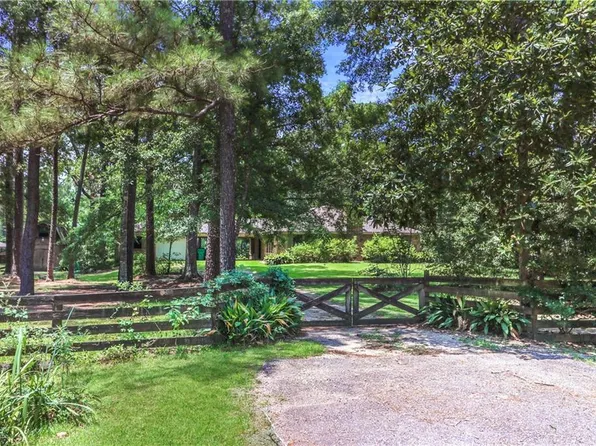 28238 Evelyn Dr, Lacombe, LA 70445
