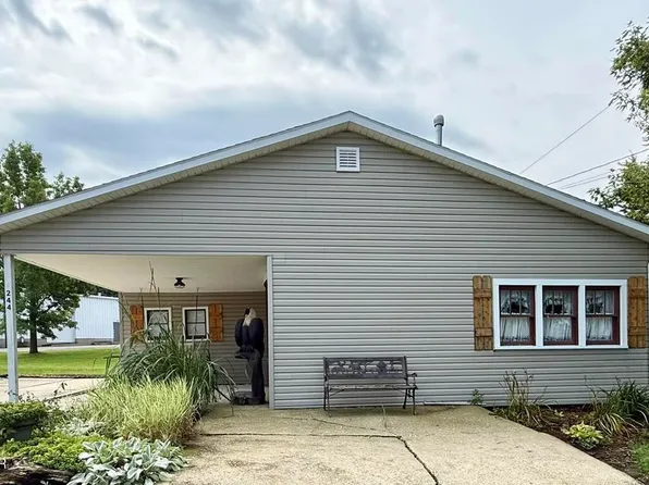 244 E Warden St, Russells Pt, OH 43348