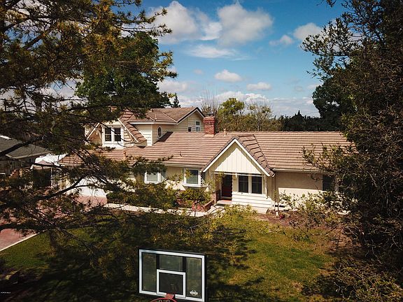 2nd image of 761 Wellesley Ct