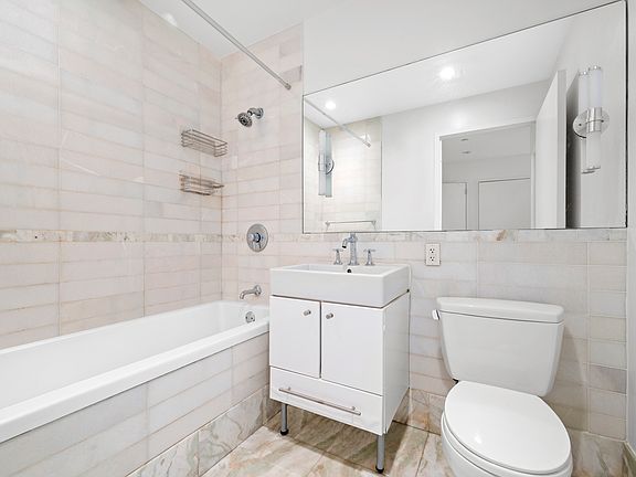 4th image of 635 W 42nd St APT 22H