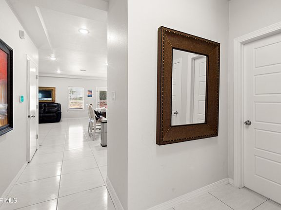 3rd image of 4817 Christian Azcarate St