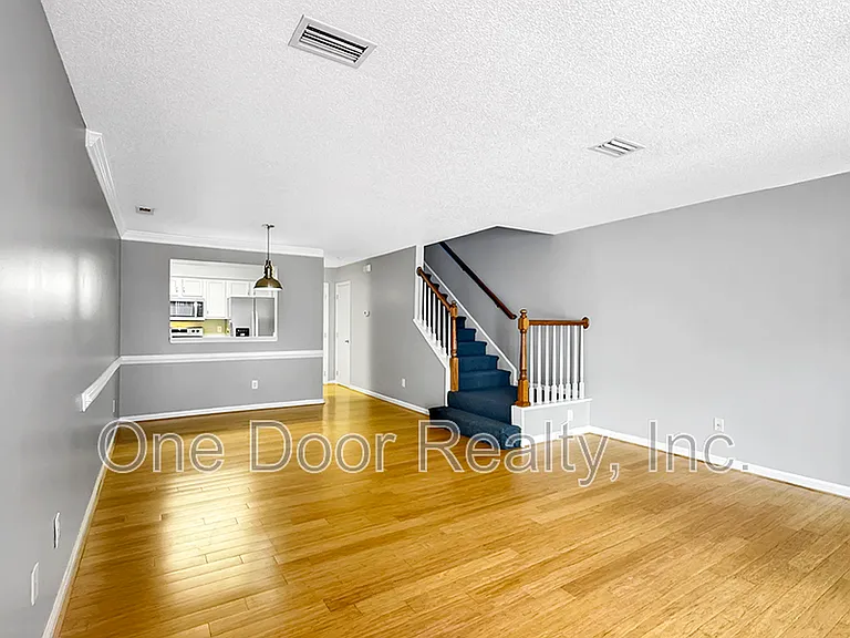 805 Settlement Dr — Photo 3