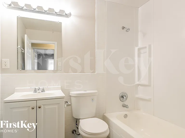 2288 Kingsford Dr — Photo 9