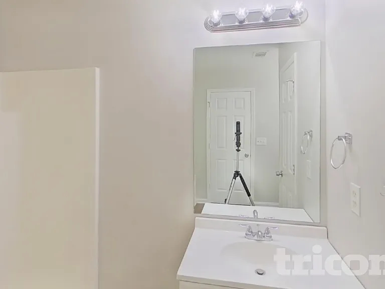 210 Signet Ct — Photo 8